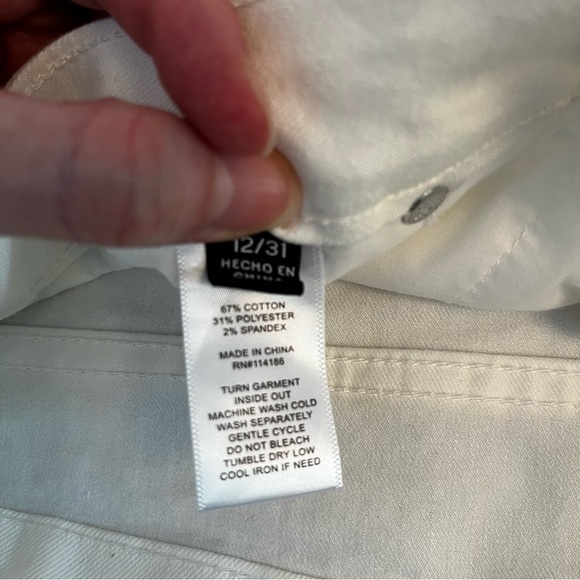 Frye White Cropped Ankle Jeans Relaxed Fit Size 12 - Picture 6 of 10